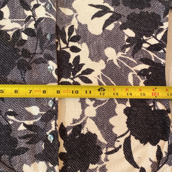 Karen Scott - floral print cardigan. Size S - Picture 7 of 9
